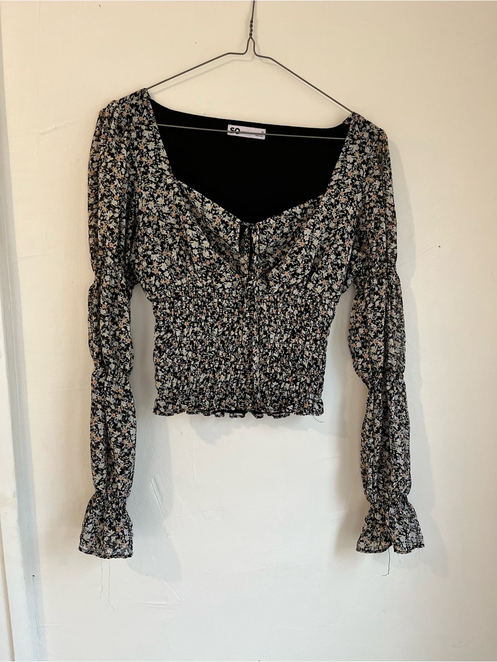 SO Black Floral Smocked Long-Sleeve Crop Top